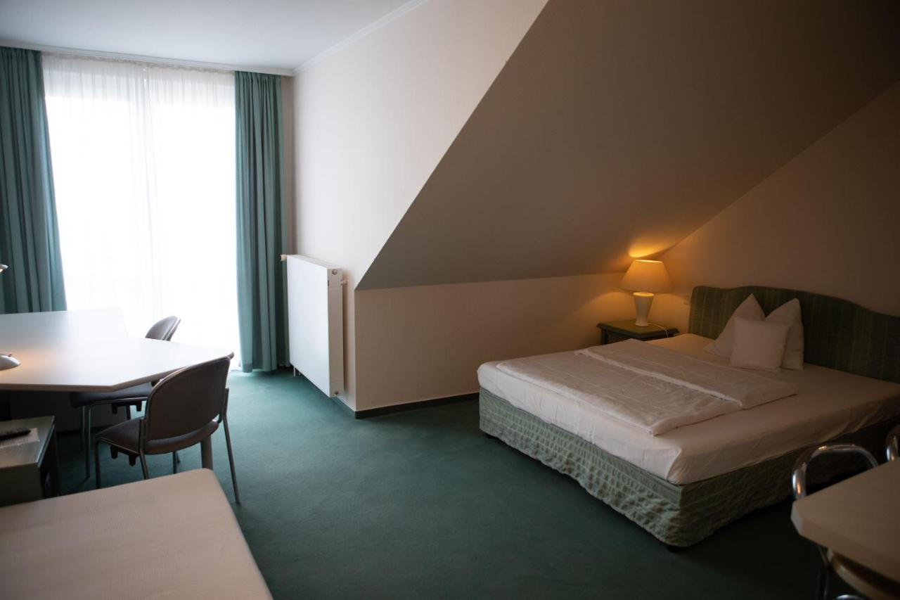 Pepb Schulungshotel 사르쉬테드 외부 사진