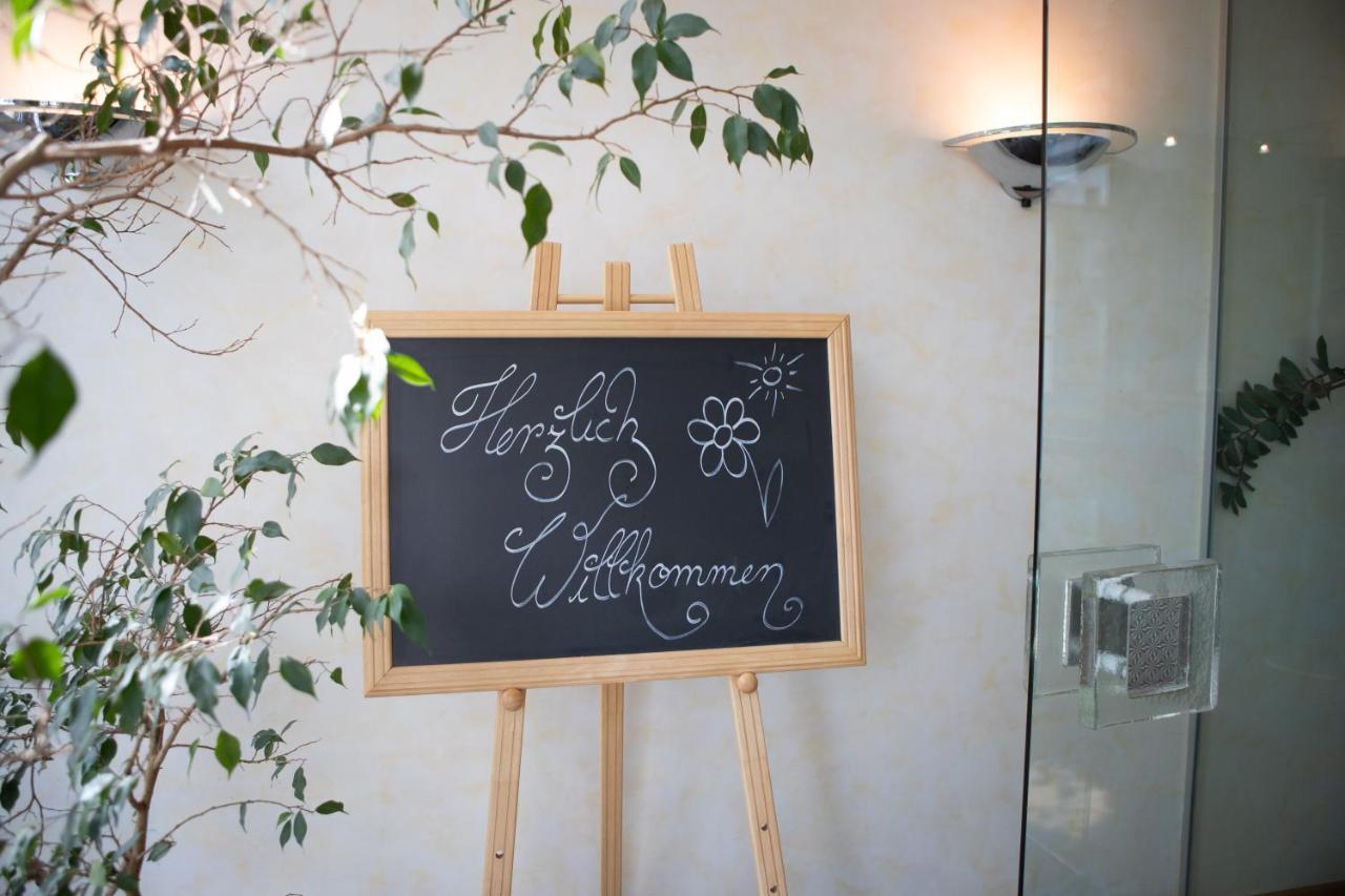 Pepb Schulungshotel 사르쉬테드 외부 사진